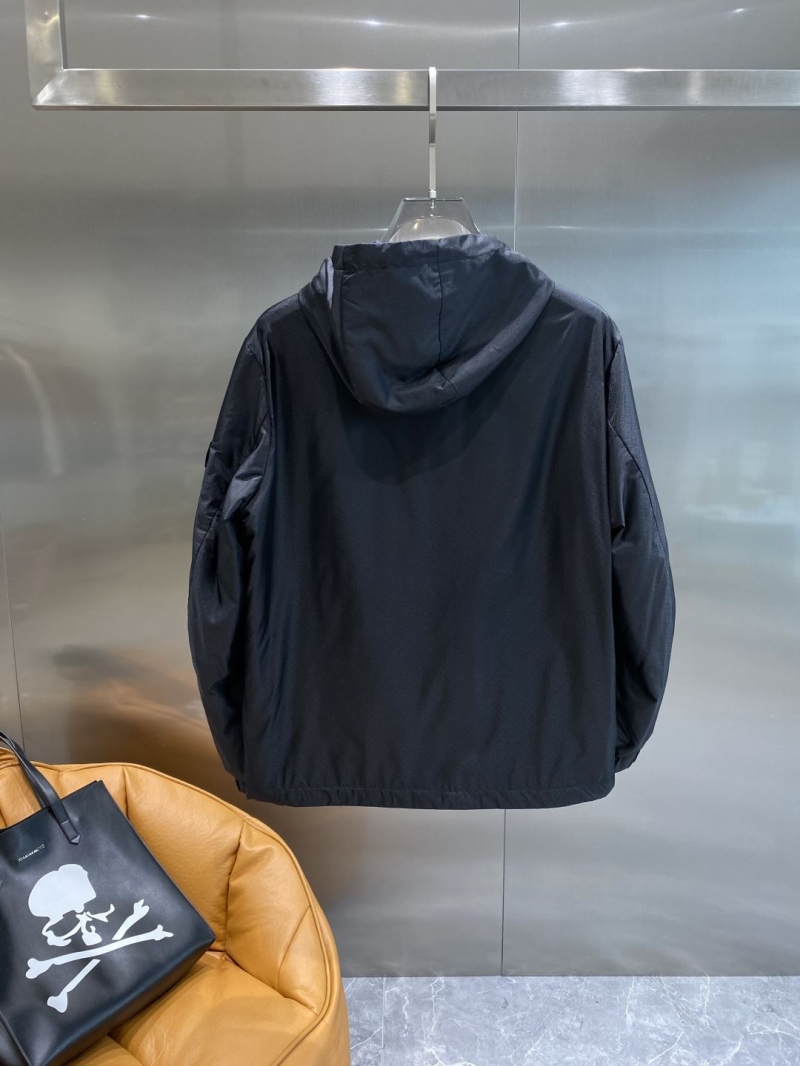 Pra*a outwear